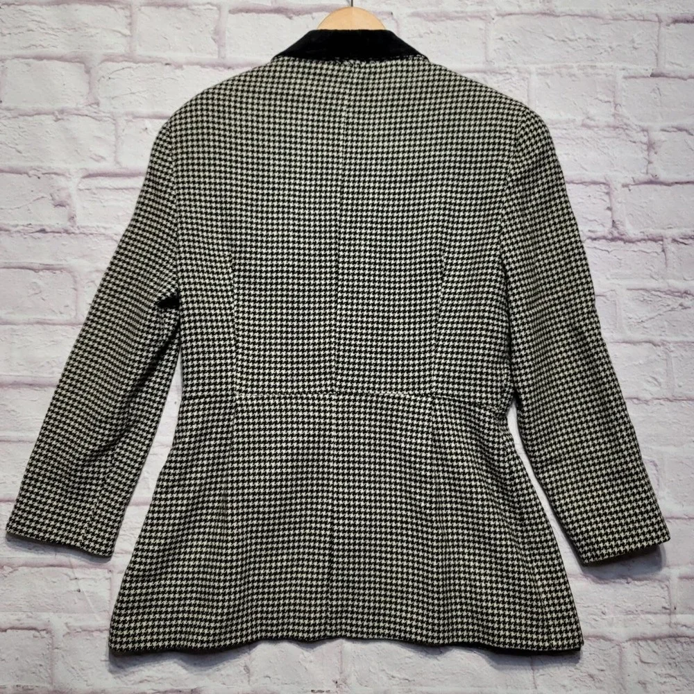 Bergdorf Goodman Houndstooth Jacket Womens Large Black White Velvet‎ Collar - Picture 2 of 11
